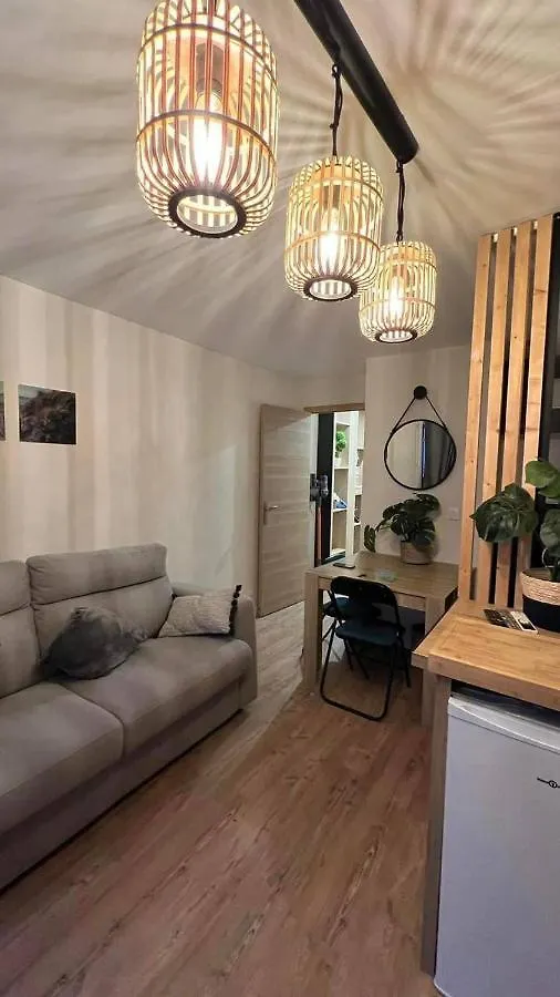 Location Estival Parfaite : Studio A 50 Metres De La Plage, Offrant Une Magnifique Vue Mer Frejus Apartment